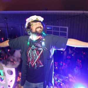 Meet your Posher, Devon